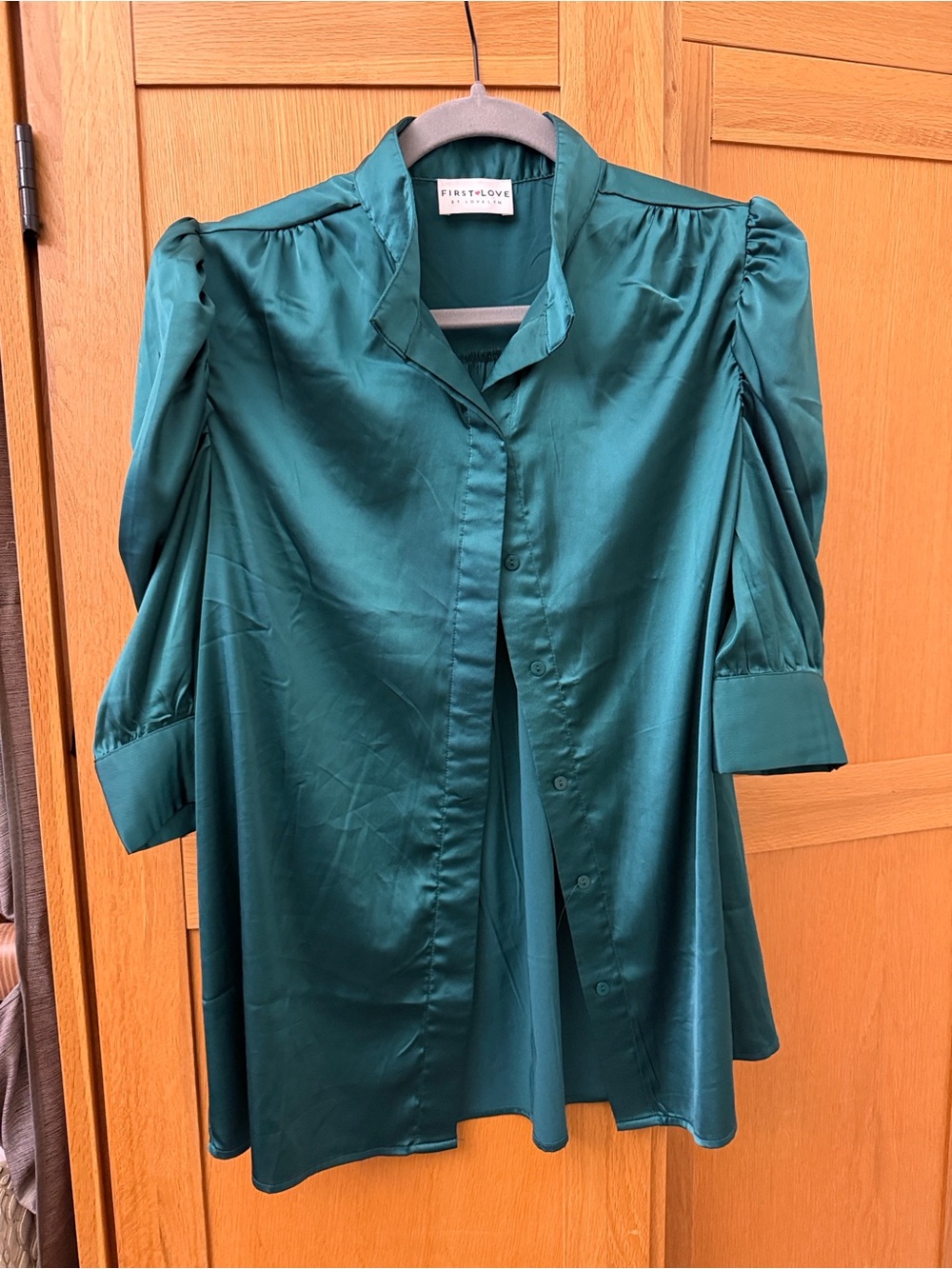 Ruffled sleeve button down